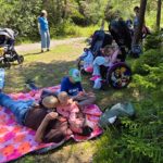 Arche Herzensbrücken bietet betroffenen Familien einen geschützten Ort zum Kraft tanken, Erholen und gemeinsamen Durchatmen. Pflege, Therapie und liebevolle Begleitung schenken Stabilität und Entlastung im oft herausfordernden Familienalltag mit einem schwer kranken Kind.