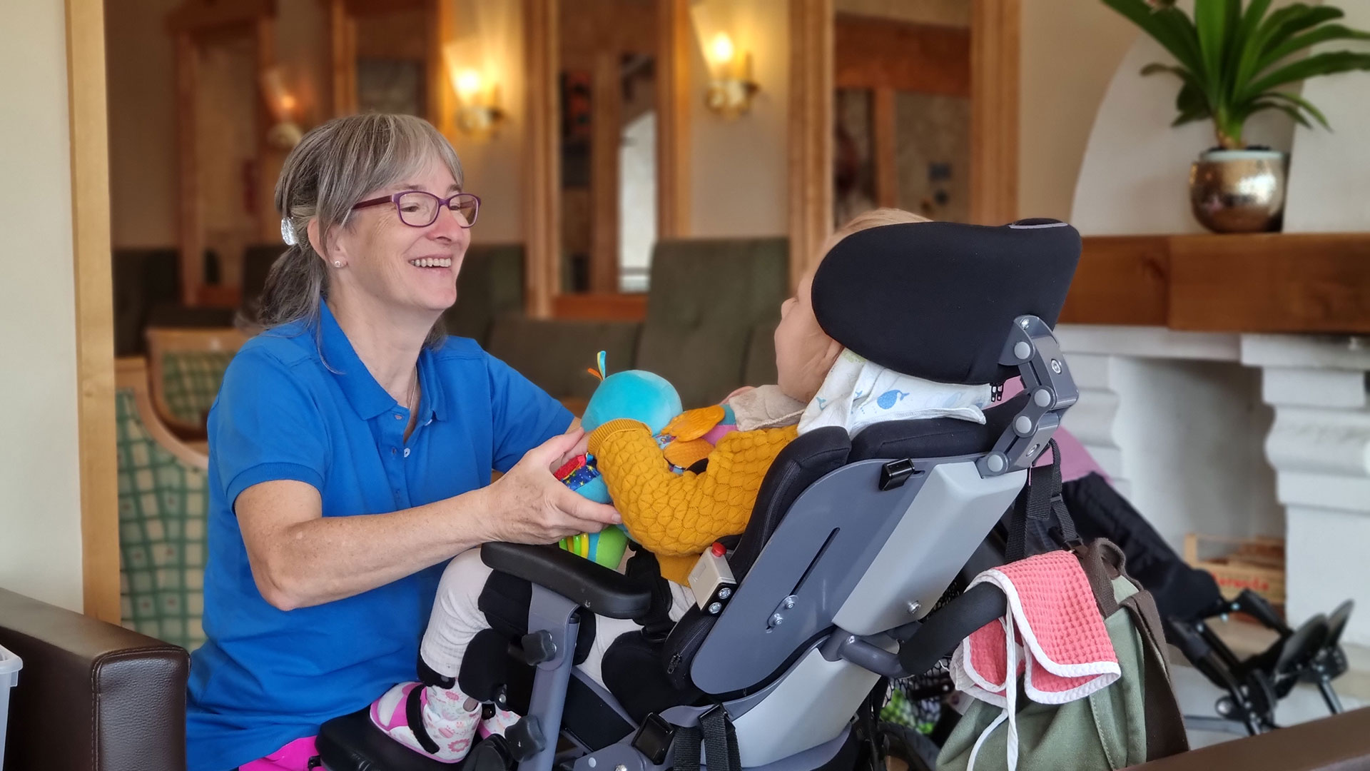 Christine Arche Herzensbrücken beim Pflegen des erkrankten Kindes